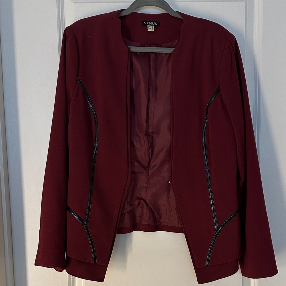 VENUS Women's Deep Burgundy Blazer